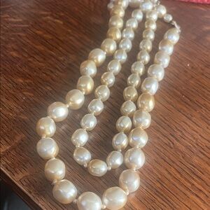 Lustrous Ivory Pearl Bead Necklace - Women's Classic Jewelry